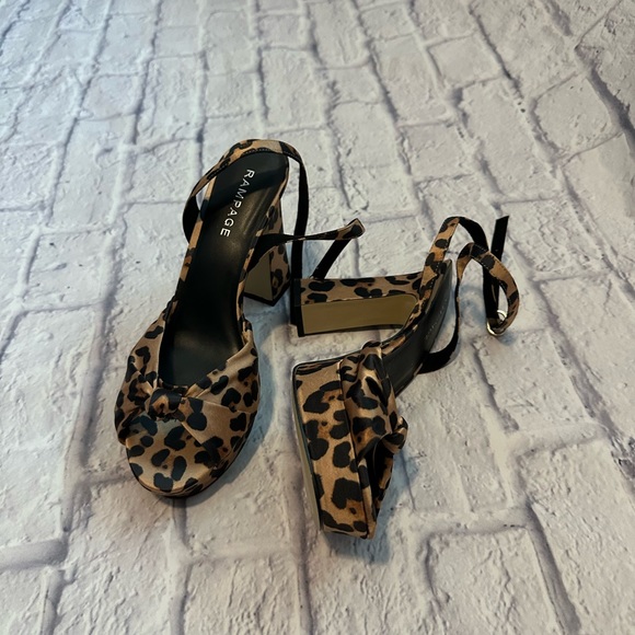 Rampage Cheetah High Heels - Picture 1 of 6